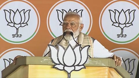 துல்லிய தாக்குதல்களுக்கு அஞ்சி ராகுல் பிரதமராக பாக். தலைவர்கள் விருப்பம்: மோடி விமர்சனம்