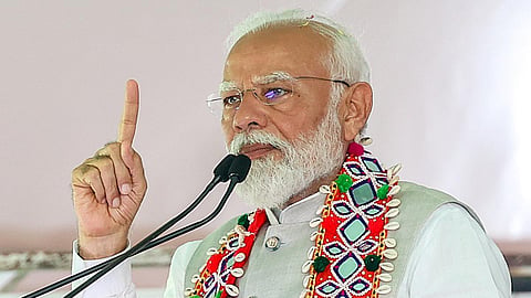 வட இந்தியா - தென்னிந்தியா என நாட்டை கூறு போட திட்டமிடும் காங்கிரஸ்: பிரதமர் மோடி குற்றச்சாட்டு