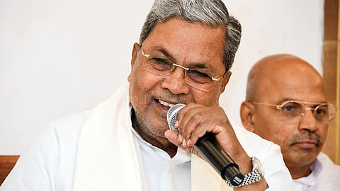 கர்நாடக அரசை கவிழ்க்க முடியாது: ஷிண்டேவுக்கு சித்தராமையா பதில்