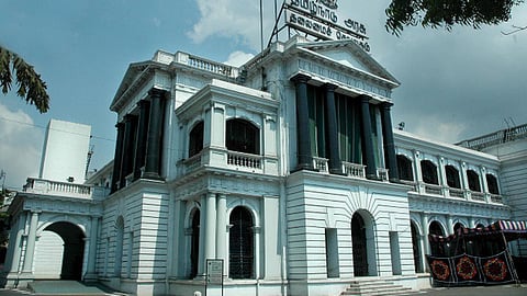 வெளிநாடுகளுக்கு புலம்பெயர்வோர் நலத்திட்ட உதவி பெற அயலக தமிழர் நல வாரியத்தில் சேர அழைப்பு