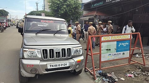படம் விளக்கம்: கோவையில் என்.ஐ.ஏ அதிகாரிகள் சோதனை இடங்கள். படங்கள் : ஜெ.மனோகரன்