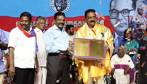 “பிரதமர் மோடி இனி மன்னரல்ல... தெய்வக் குழந்தை” - பிரகாஷ்ராஜ்