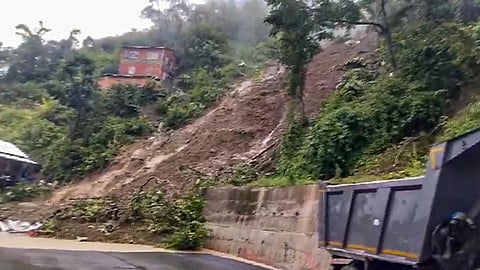 மிசோரம் கனமழை: கல்குவாரி பாறைகள் சரிந்து பலியானோர் எண்ணிக்கை 17 ஆக அதிகரிப்பு