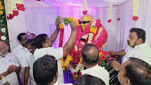 கருணாநிதியின் 101-வது பிறந்தநாள்: திருக்குவளையில் திமுகவினர் மரியாதை