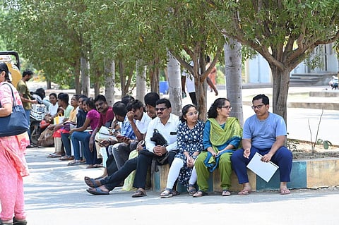 மத்திய அரசு அறிவித்த பிறகே எம்பிபிஎஸ், பிடிஎஸ் படிப்புகளுக்கு விண்ணப்ப விநியோகம் தொடங்கும்
