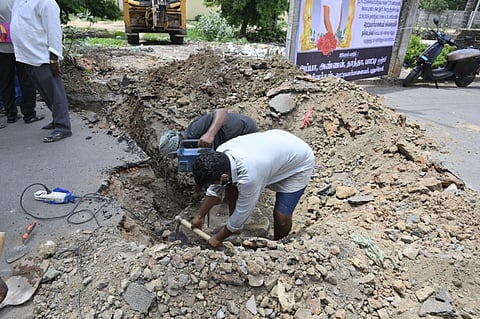விஷவாயு கசிவு: புதுச்சேரியில் கழிவறைகளுக்கு பாதாளச் சாக்கடை இணைப்பு வழங்கும் பணி தொடக்கம்