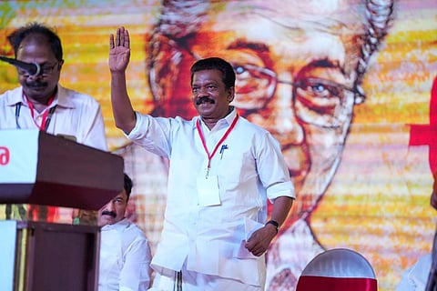 கே.ராதாகிருஷ்ணன்