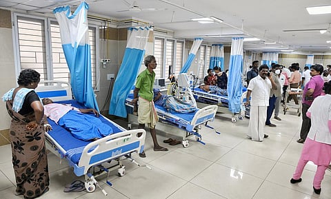 கள்ளக்குறிச்சியில் கள்ளச் சாராயம் அருந்தி பாதிக்கப்பட்டு சிகிச்சையில் உள்ளோர்