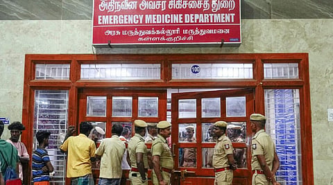 கள்ளச் சாராயத்தால் உயிரிழந்த உ.பி இளைஞர்: குடும்பத்தை கண்டறிந்த மாவட்ட நிர்வாகம்