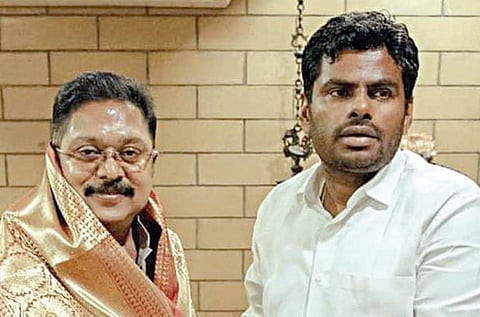 டிடிவி தினகரனுடன் அண்ணாமலை சந்திப்பு: அரசியல் நிலவரம் குறித்து ஆலோசனை