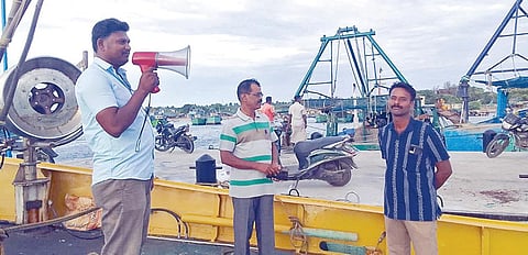 இந்திய கடல் எல்லையை தாண்டக்கூடாது: மீனவர்களுக்கு அதிகாரிகள் அறிவுறுத்தல்