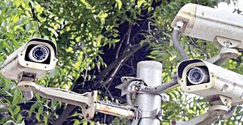 சென்னையில் சிசிடிவி கேமராக்களோடு சாலை சந்திப்புகளில் 500 நவீன கேமராக்கள் - திருடுபோன வாகனங்களை மீட்க புது வியூகம்