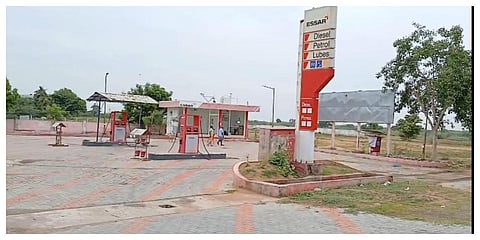 மெத்தனால் பதுக்கி வைக்கப்பட்டிருந்த கைவிடப்பட்ட பெட்ரோல் பங்க்
