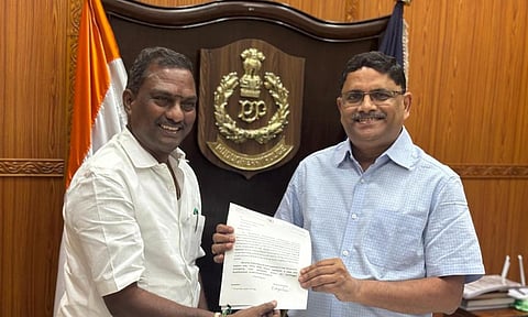 டிஜிபியிடம் புகார் மனு கொடு அங்காளன் எம்எல்ஏ
