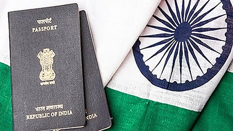 இந்திய குடியுரிமையை துறந்து வெளிநாட்டில் குடியேறும் குஜராத்திகள் எண்ணிக்கை அதிகரிப்பு