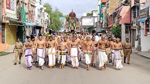 ஸ்ரீவில்லிபுத்தூர் ஆண்டாள் கோயிலில் பெரியாழ்வார் ஆனி சுவாதி உற்சவ செப்பு தேரோட்டம்