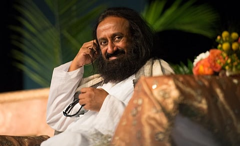 சர்வதேச த்ரில்லர் கதையில் ஸ்ரீஸ்ரீ ரவிசங்கரின் வாழ்க்கை சம்பவம்