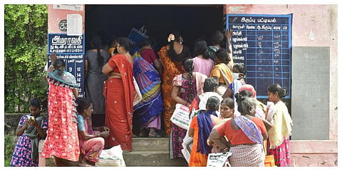 ரேஷன் விநியோகம் | துவரை, பாமாயில் கொள்முதலுக்கு டெண்டர் கோரியது தமிழக அரசு