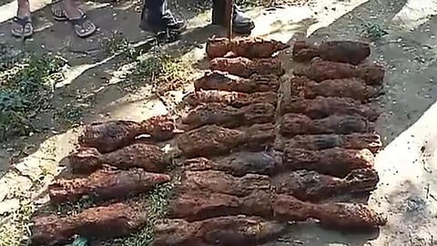 வங்கதேச போரில் பயன்படுத்தப்பட்ட குண்டுகள் கண்டெடுப்பு