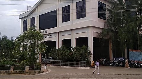 நெல்லை ஆட்சியர் அலுவலகத்தில் மீண்டும் கட்டபொம்மன் சிலை: இந்து முன்னணி வலியுறுத்தல்