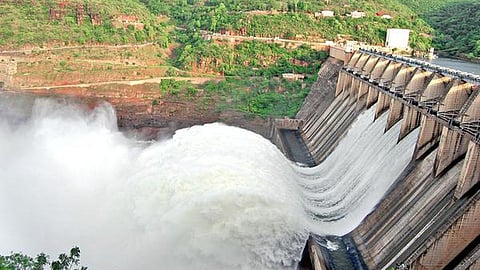 ஸ்ரீசைலம் அணையிலிருந்து 1.35 லட்சம் கன அடி தண்ணீர் திறப்பு
