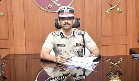 சென்னையில் 2 காவல் ஆய்வாளர்கள் காத்திருப்போர் பட்டியலுக்கு மாற்றம்