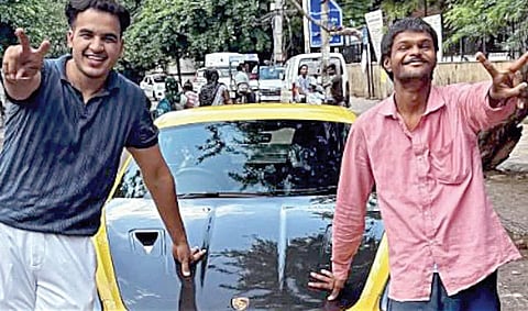 ஏழை மாற்றுத்திறனாளியை போர்ஷ் காரில் அழைத்து சென்ற யூடியூபர்: இதயப்பூர்வமாக பாராட்டிய இணையவாசிகள்