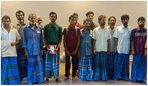 தாயகம் திரும்பிய 13 தமிழக மீனவர்கள்