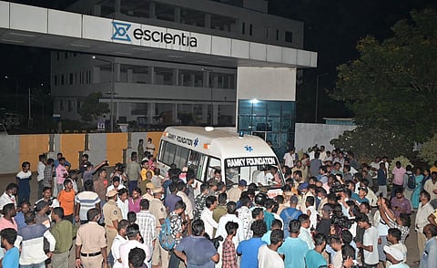 ஆந்திர மருந்து தொழிற்சாலையில் வெடிவிபத்து: தொழிலாளர்கள் 16 பேர் உயிரிழப்பு