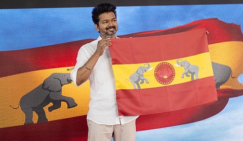 “வெறும் கட்சிக் கொடி அல்ல, வருங்கால தலைமுறைக்கான வெற்றிக் கொடி” - விஜய் பேச்சு