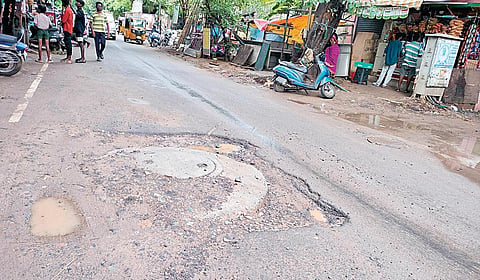 சென்னை - சூளைமேடு, கோடம்பாக்கத்தில் பாதாள சாக்கடை பணிகளால் படுமோசமான சாலைகள்