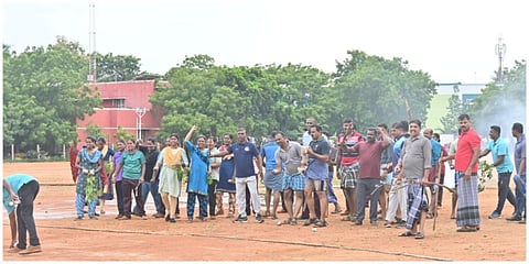 திருச்சி கே.கே.நகரில் உள்ள மாநகர காவல் ஆயுதப்படை மைதானத்தில் நடைபெற்ற கலவரத் தடுப்பு ஒத்திகை நிகழ்ச்சி நடைபெற்றது.