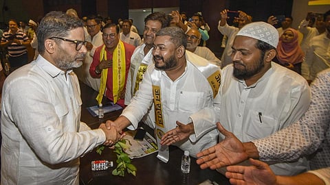 ஒன்பதாம் வகுப்பு தேர்ச்சி பெறாத ஒருவர் பிஹாரின் வளர்ச்சிக்கு வழிகாட்டுகிறார்: தேஜஸ்வியை விமர்சனம் செய்த பிரசாந்த் கிஷோர்
