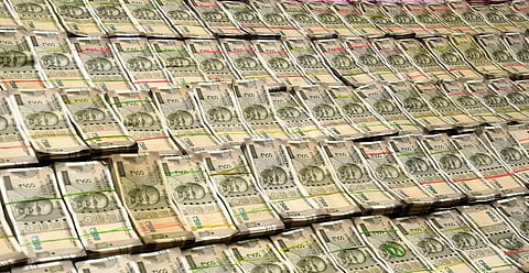 சென்னையில் ரூ.10 லட்சம் ஹவாலா பணம் பறிமுதல்