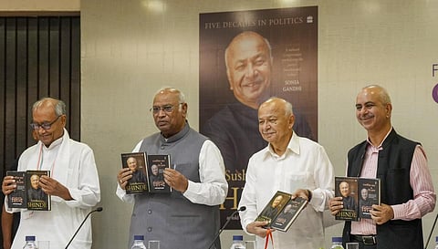 ‘‘நான் காஷ்மீர் சென்றபோது பயந்தேன்’...’ - சுஷில்குமார் ஷிண்டே பகிர்வும், பாஜக ரியாக்ஷனும்