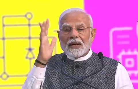 “உலகின் அனைத்து மின்னணு சாதனங்களிலும் இந்திய தயாரிப்பு சிப் இருக்க வேண்டும்” - பிரதமர் மோடி