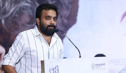 “நம்முடைய கஷ்டங்களை சினிமாவுக்குள் கொண்டு வரக்கூடாது” - சசிகுமார்