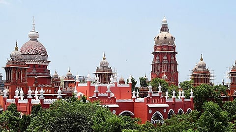 நெடுஞ்சாலை அமைக்கும் பணிக்கு லஞ்சம் கேட்டு செய்யூர் எம்எல்ஏ மிரட்டுவதாக ஒப்பந்ததாரர் வழக்கு