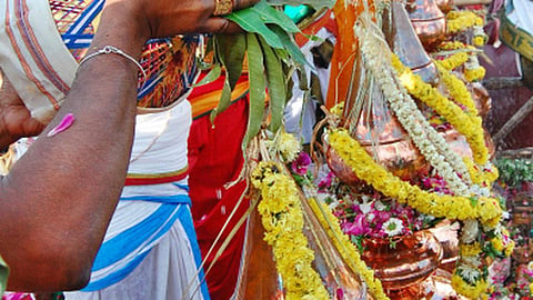 மன்னேரி அம்மன் கோயில் குடமுழுக்கு விழா: திரளான பக்தர்கள் பங்கேற்பு