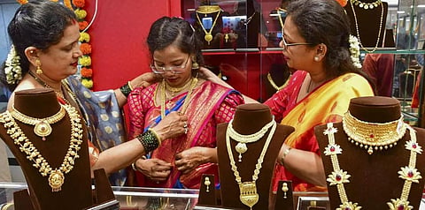 சென்னை: தங்கம் விலை ஒரு பவுன் ரூ.55,000-ஐ கடந்தது