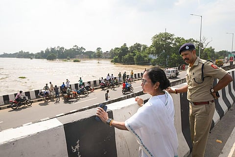 மே.வங்க வெள்ளம் | டிவிசியிலிருந்து விலகப் போவதாக பிரதமருக்கு மம்தா கடிதம்; பாஜக பதிலடி
