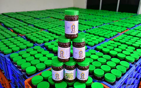 பழநி பஞ்சாமிர்தத்துக்கான நெய் ஆவினில் இருந்தே பெறப்படுகிறது: அறநிலையத் துறை விளக்கம்