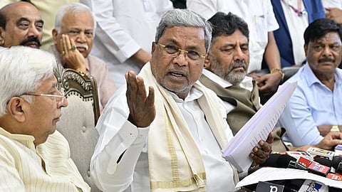 நில முறைகேடு வழக்கை விசாரிக்க ஆளுநர் அனுமதித்தது சரியே: நீதிமன்ற உத்தரவால் சித்தராமையாவுக்கு பின்னடைவு