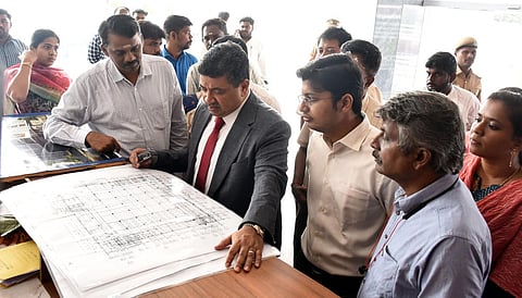 புதிய தகவல் தொழில்நுட்ப கட்டிட கட்டுமான பணிகளை பி.டி.ஆர்.பழனிவேல் தியாகராஜன் இன்று ஆய்வு செய்தார்.