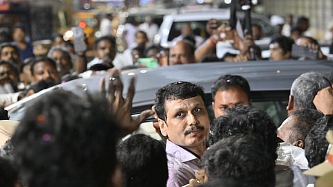 செந்தில் பாலாஜி முன்பு துரோகி, இப்போது தியாகியா? - தமிழிசை, சீமான் விமர்சனம்
