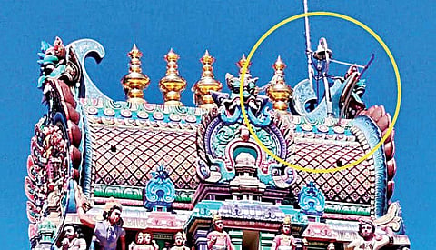கும்பாபிஷேகம் நடந்த ஒன்றரை ஆண்டுகளில் பழநி முருகன் கோயில் ராஜகோபுரம் சேதம்