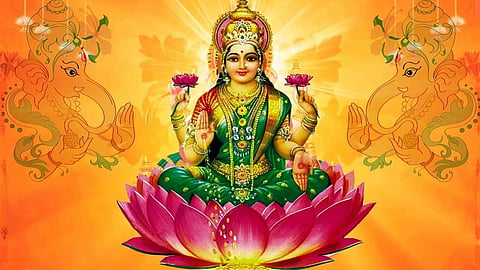 வேண்டும் வரம் அருளும் நவராத்திரி வழிபாடு 4: மகாலட்சுமி திருக்கோலம்