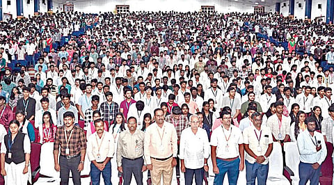 நிகழ்ச்சியில் பங்கேற்றவர்கள். |