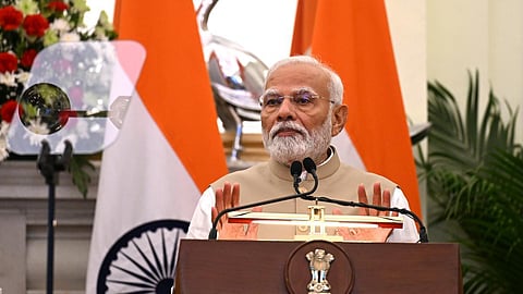 லாவோஸ் நாட்டில் பிரதமர் 2 நாள் சுற்றுப்பயணம்: ஆசியான் இந்தியா உச்சி மாநாட்டில் பங்கேற்கிறார்