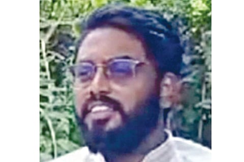 மலேசிய நாட்டில் வேலைவாய்ப்பு அதிகரிப்பு: குற்றாலம் வந்த மலேசியா எம்.பி. பிரபாகரன் தகவல்